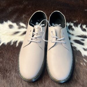 Dr. Martens Zavala Lo Oxford Taupe Leather Women’s Size 8 Men’s Size 7 - LA004